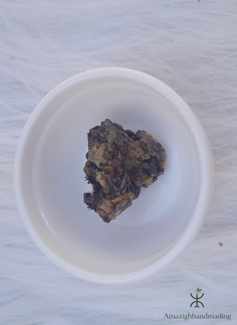 Black Fasoukh – Traditional Moroccan Aromatic Resin