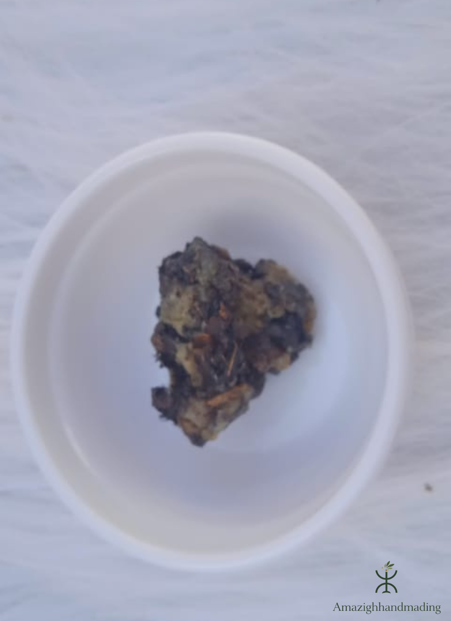 Black Fasoukh – Traditional Moroccan Aromatic Resin