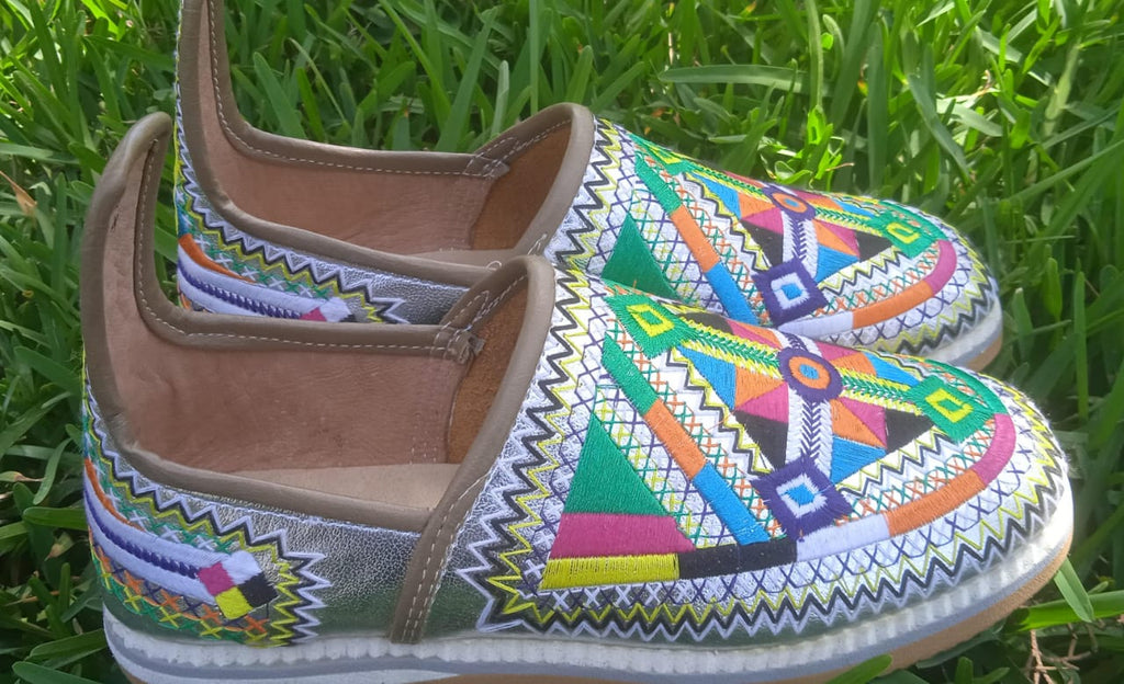 Handmade Amazigh Embroidered Leather Shoes – Silver Moroccan Slip-ons for Women