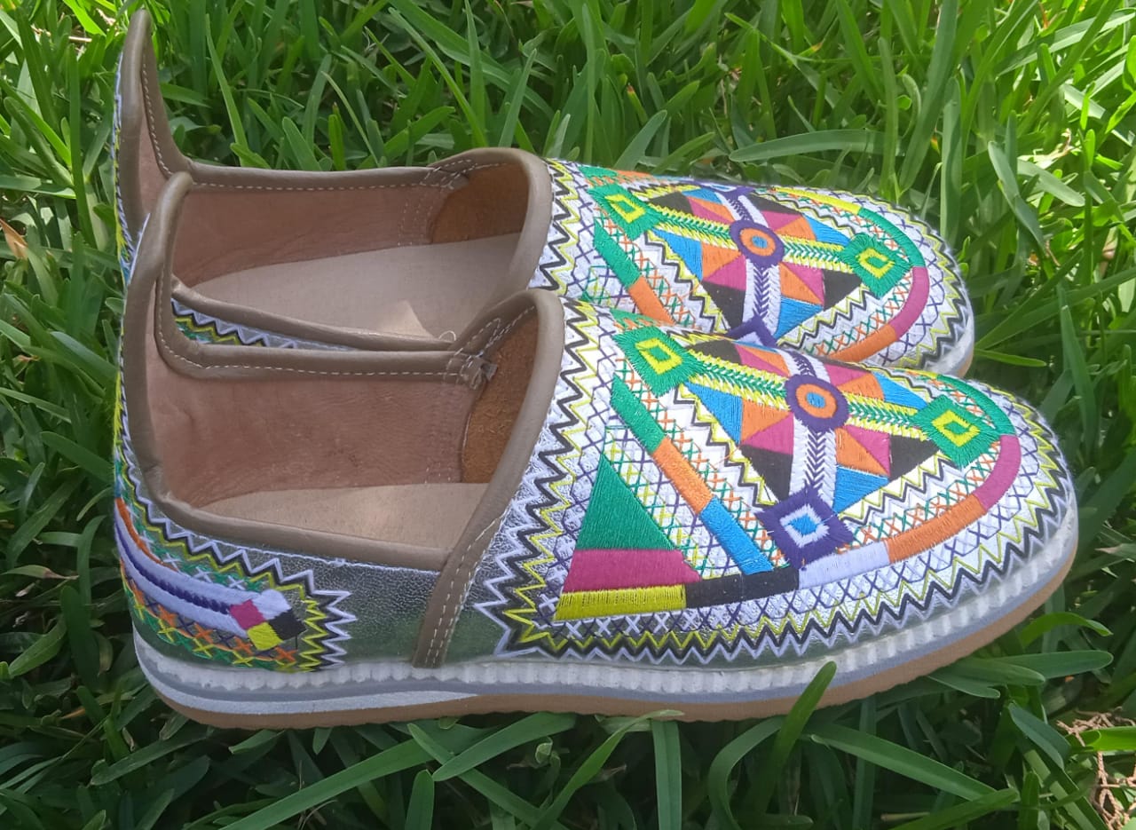 Handmade Amazigh Embroidered Leather Shoes – Silver Moroccan Slip-ons for Women