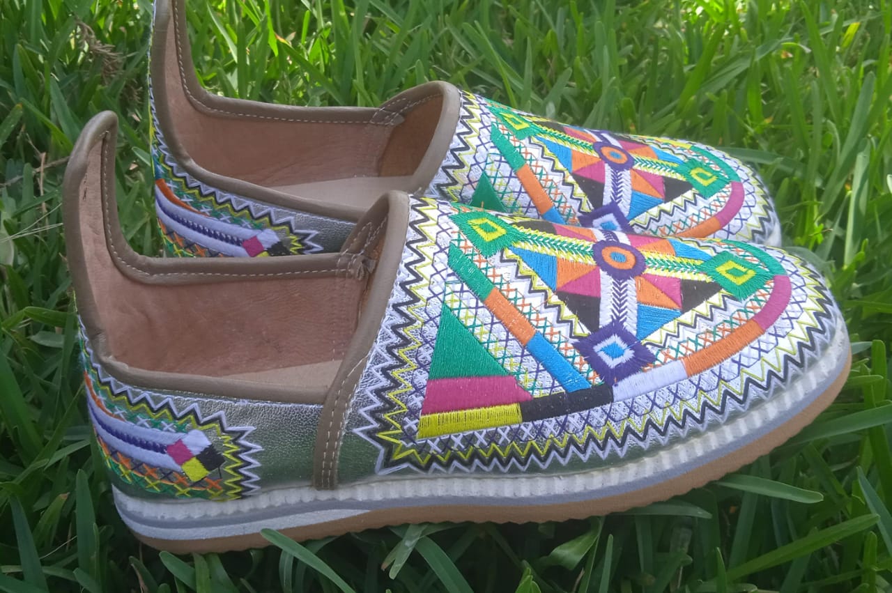 Handmade Amazigh Embroidered Leather Shoes – Silver Moroccan Slip-ons for Women