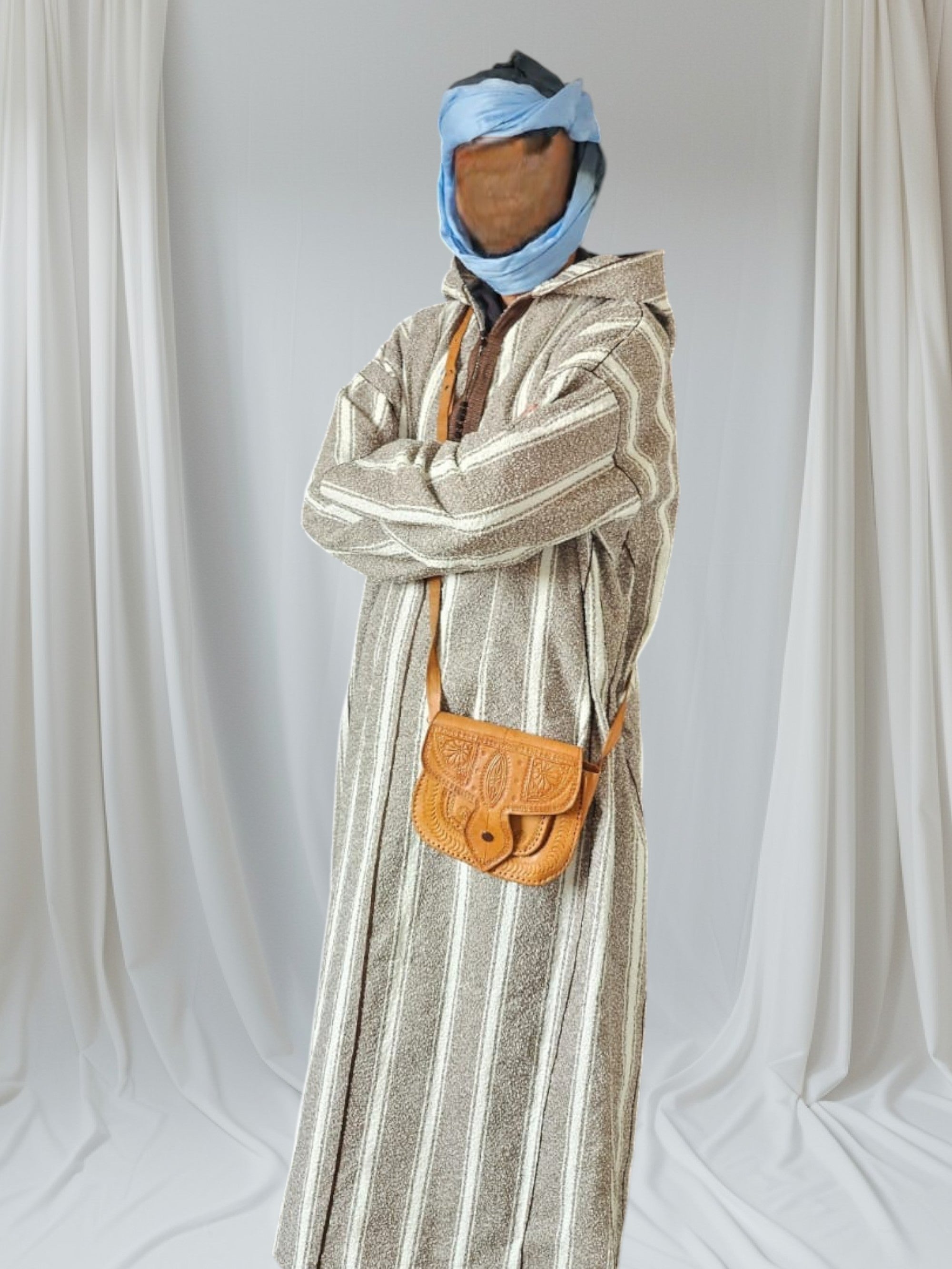 Handmade Moroccan 3-Piece Set – Djellaba, Turban & Leather Bag – Traditional Berber Outfit
