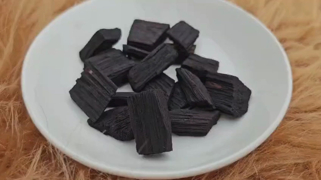 Natural Oud Bakhoor – Aromatic Wood Chips for Home Fragrance & Traditional Use